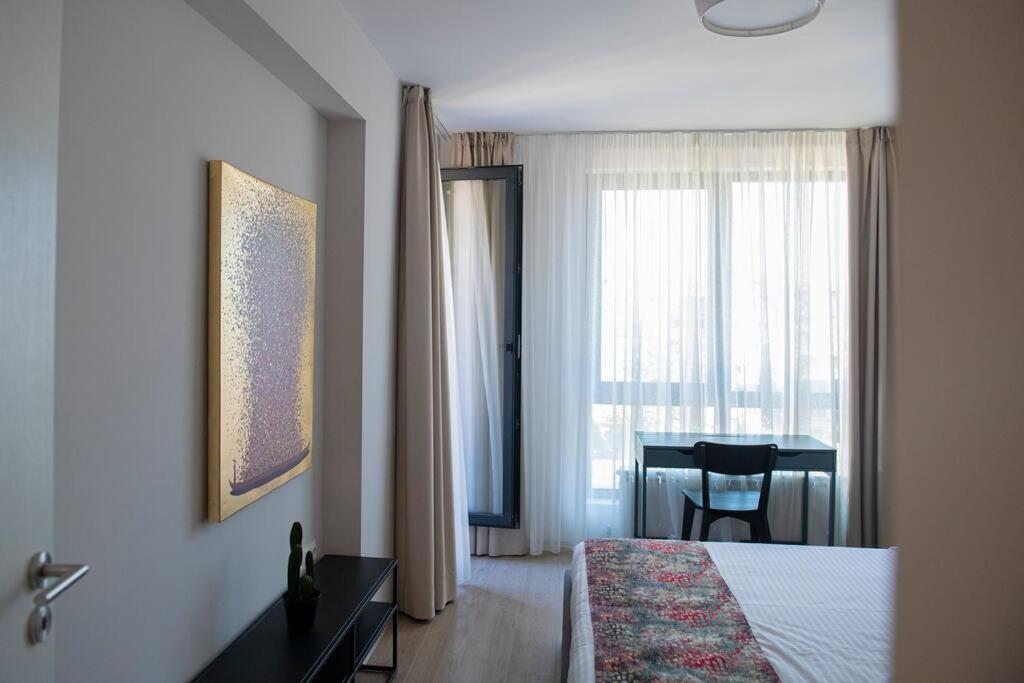 Tokiyo: A Lovely City Center 2 Bedrooms Apartment With Private Parking Szófia Kültér fotó