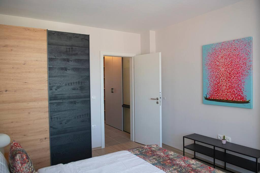 Tokiyo: A Lovely City Center 2 Bedrooms Apartment With Private Parking Szófia Kültér fotó