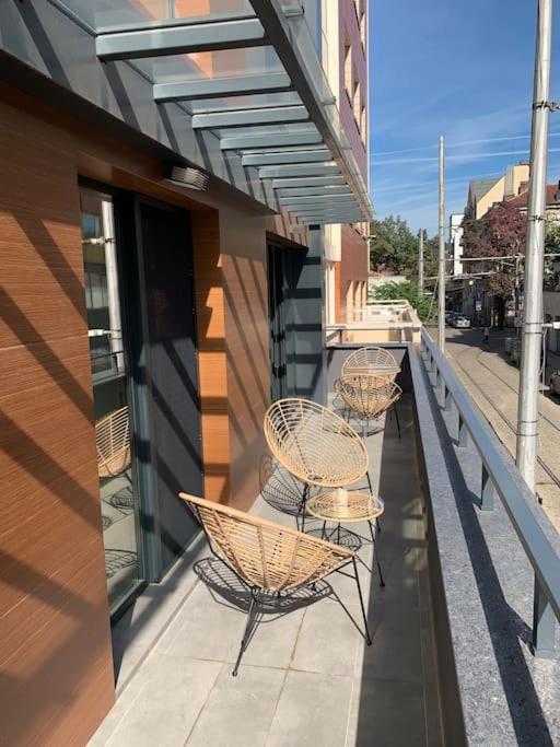 Tokiyo: A Lovely City Center 2 Bedrooms Apartment With Private Parking Szófia Kültér fotó